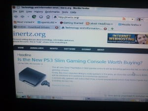 Browsing internet menggunakan Firefox.
